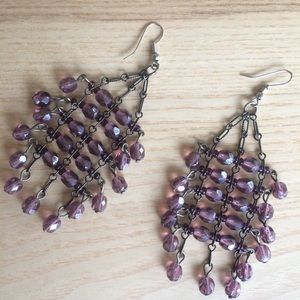 Very light and elegant purple beads earrings